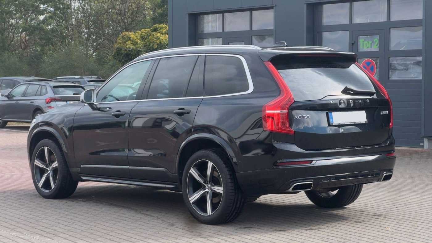 Volvo  D5 R-Design*LED*LUFT*CAM*7Sitze