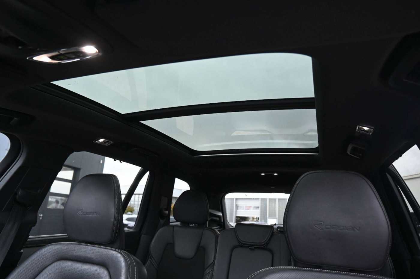 Volvo  R Design AWD