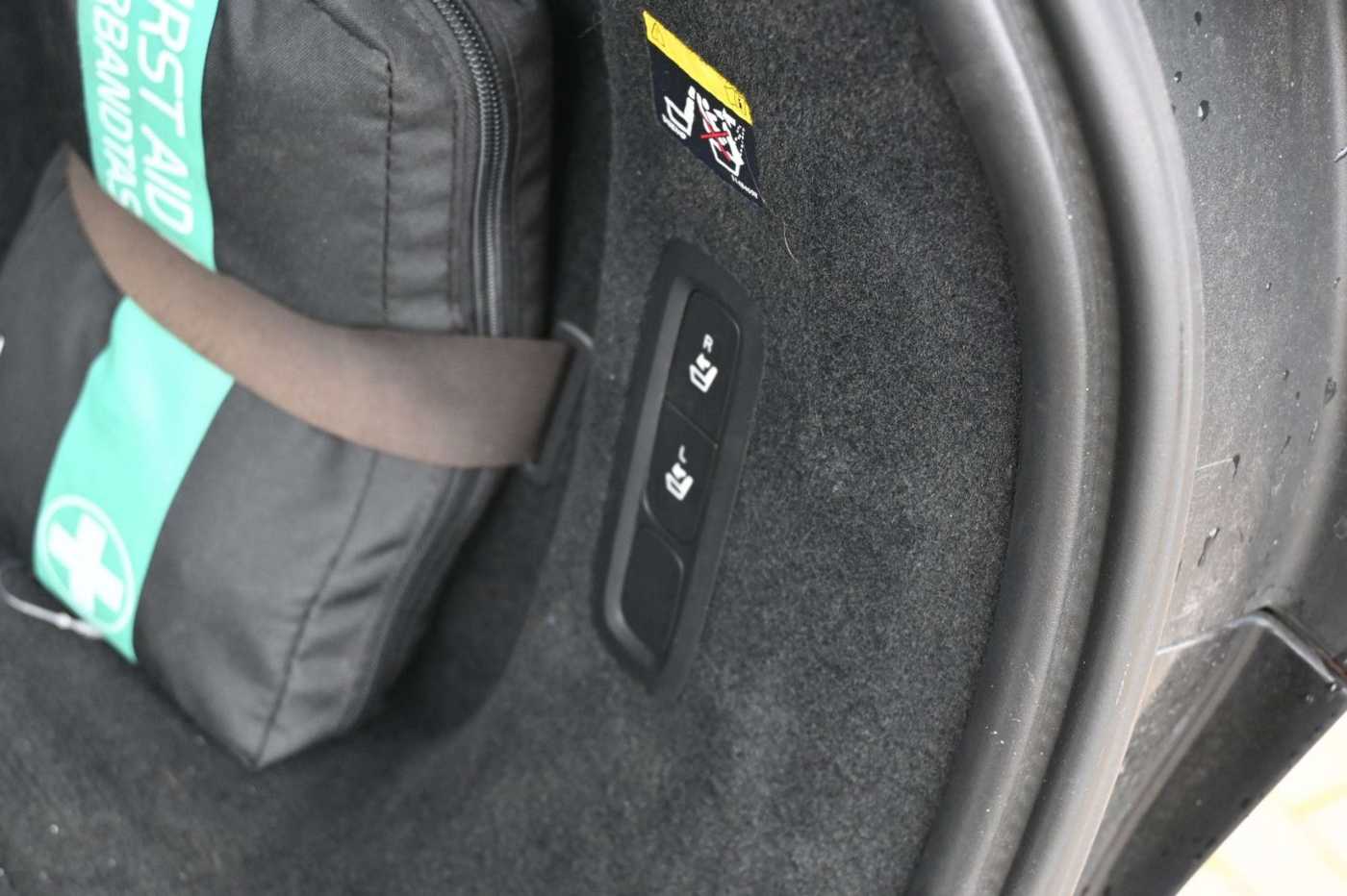 Volvo  D5 Inscrip* AWD*360°*MASS*LUFT*NAV*MIETKAUF