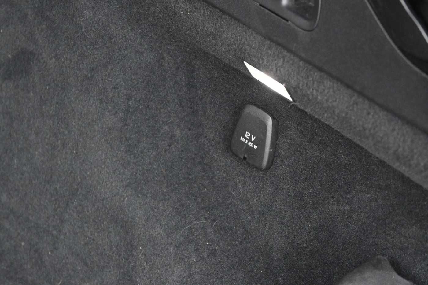 Volvo  D5 Inscrip* AWD*360°*MASS*LUFT*NAV*MIETKAUF