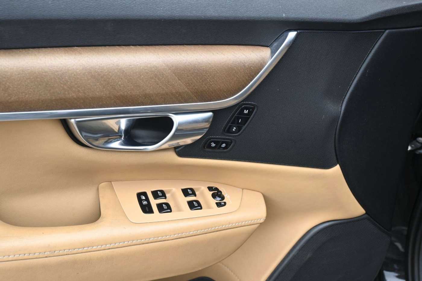 Volvo  D5 Inscrip* AWD*360°*MASS*LUFT*NAV*MIETKAUF