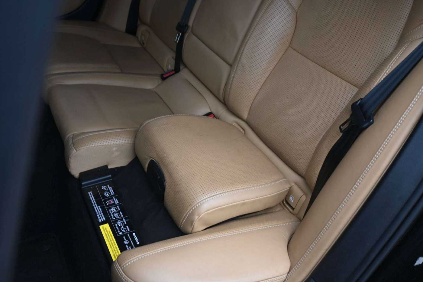 Volvo  D5 Inscrip* AWD*360°*MASS*LUFT*NAV*MIETKAUF