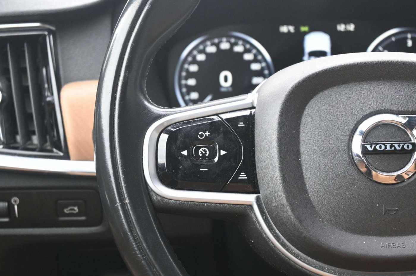 Volvo  D5 Inscrip* AWD*360°*MASS*LUFT*NAV*MIETKAUF