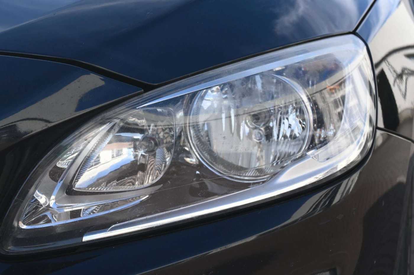 Volvo  Kombi D6 Summum AWD*NAV*LED*TEMPO*