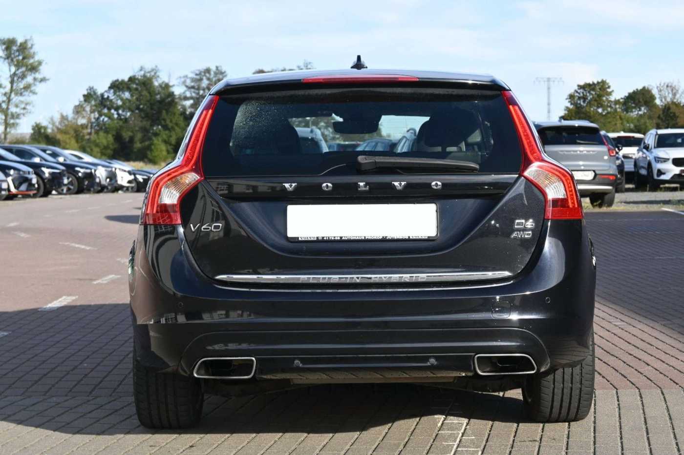 Volvo  Kombi D6 Summum AWD*NAV*LED*TEMPO*