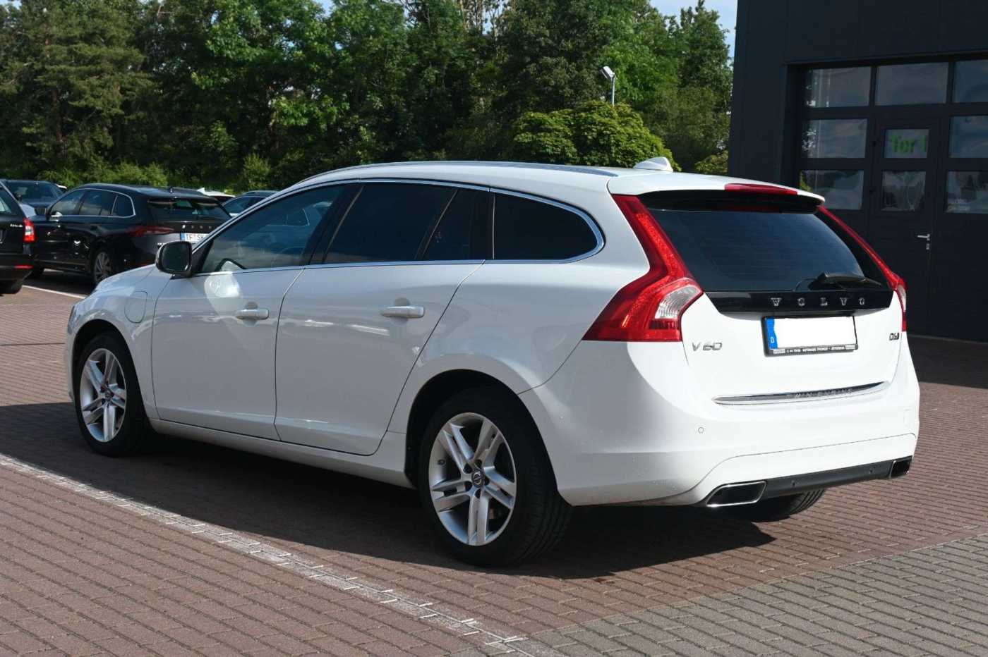 Volvo  D6*Sum*SD*NAVI*STHZ*E-KZ*Miete*Mietkauf