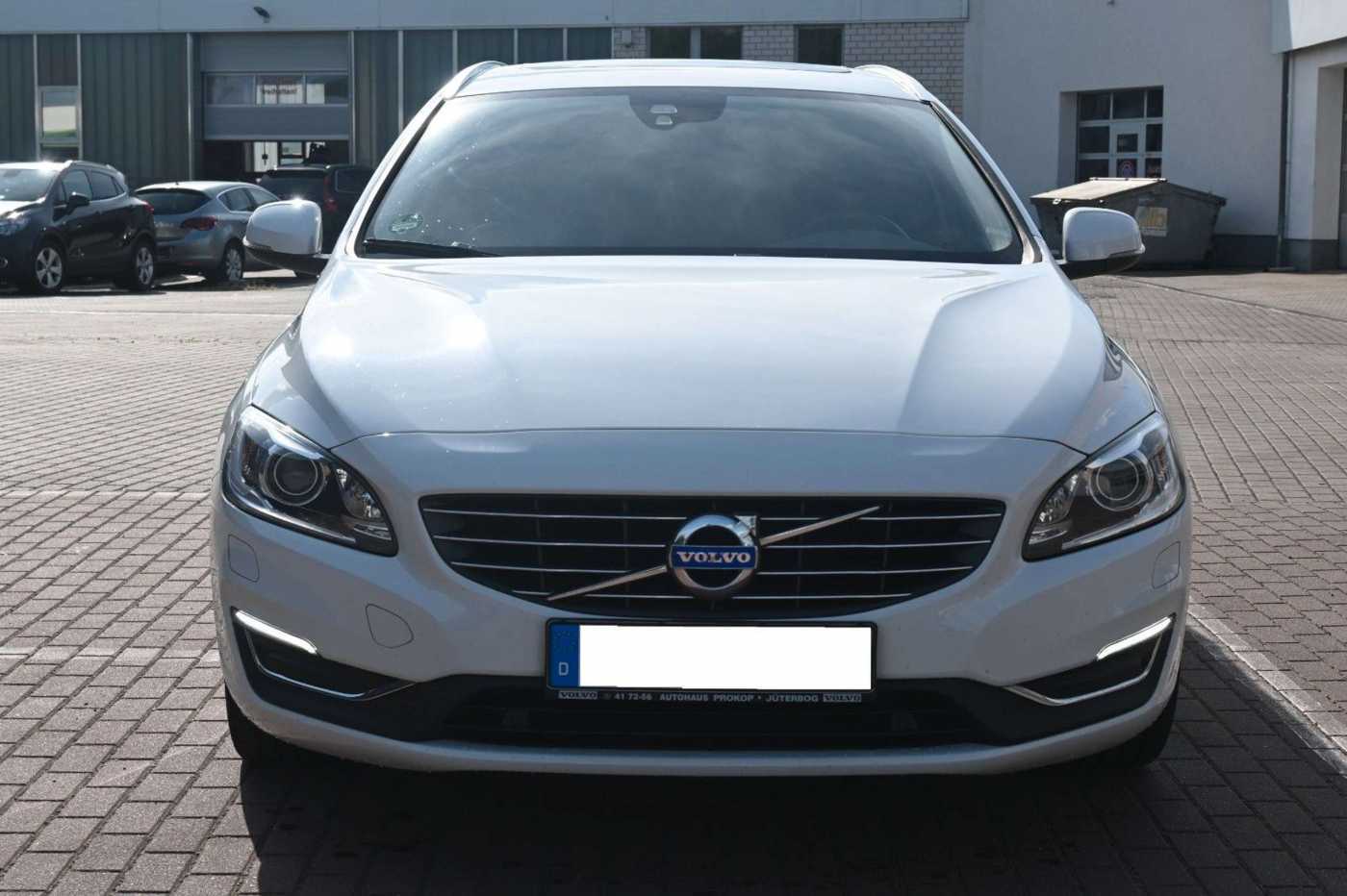 Volvo  D6*Sum*SD*NAVI*STHZ*E-KZ*Miete*Mietkauf