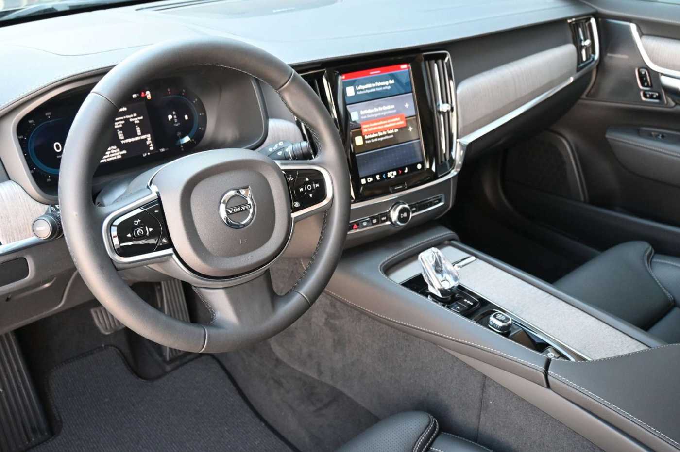 Volvo  V90 B4 D AWD Cross Country Plus*Pano*STDHZG*ACC
