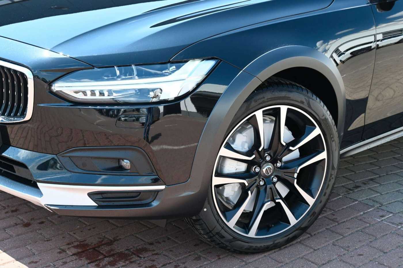 Volvo  V90 B4 D AWD Cross Country Plus*Pano*STDHZG*ACC
