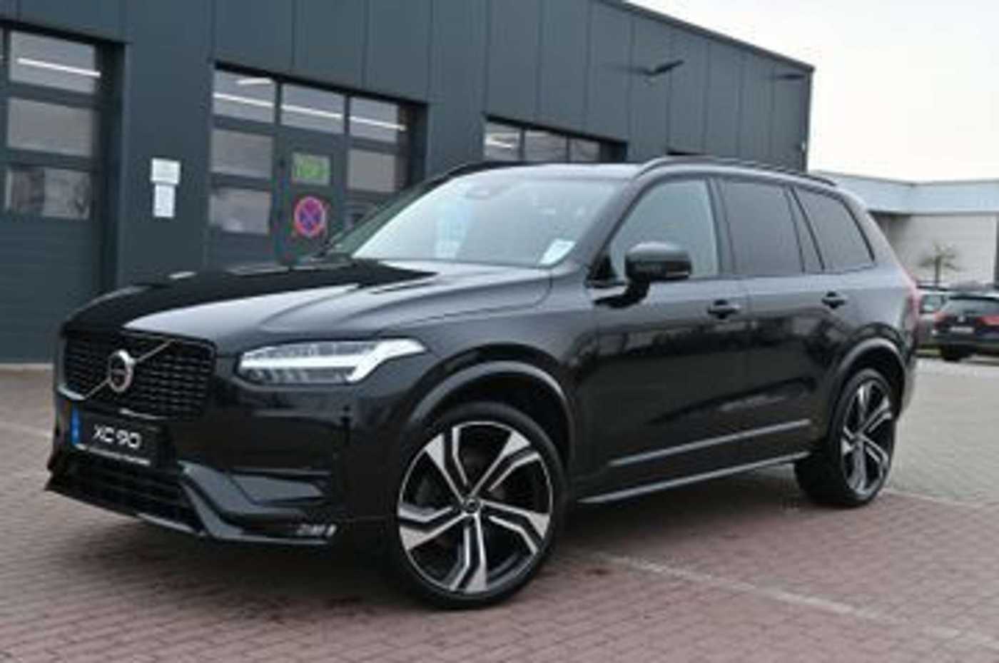 Volvo  Ultimate Dark*B&W*HuD*LUFT*22'*360°PANO*AHK