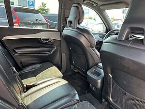 Volvo  D5 R Design AWD*STHZG*PANO*ACC*RFK*AHK*NAV*