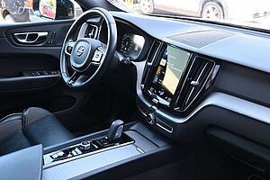 Volvo  T6 AWD Recharge R Design*LUFT*ACC*PANO*NAV*