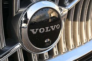 Volvo  Inscription Expression Recharge Plug-In Hyb