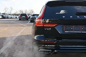 Volvo  Kombi R Design Recharge Plug-In Hybrid AWD