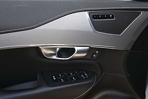 Volvo  Mietkauf *XC90 R DesignAWD*LUFT*KAM*7Si*Mietkauf