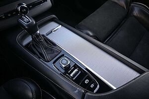 Volvo  Mietkauf *XC90 R DesignAWD*LUFT*KAM*7Si*Mietkauf