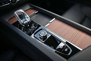 Volvo  B4 D AWD Ultimate Dark*STDHZG*360°*LUFT*ACC