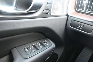 Volvo  B4 D AWD Ultimate Dark*STDHZG*360°*LUFT*ACC