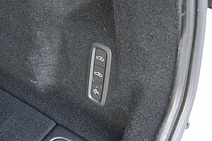 Volvo  B5D AWD R-Design*LUFT*360*H&K*STHZ*HUD*QI