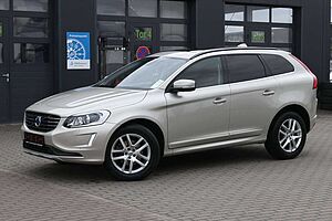 Volvo  D4 Momentum*BLIS*STHZ*PANO*BiXenon*CAM*DAB