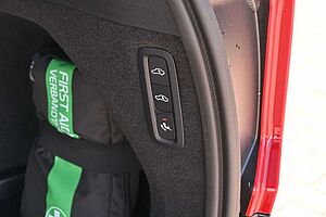 Volvo  T8 Recharge AWD Ultra Dark*PANO*B&W*STHZ*QI