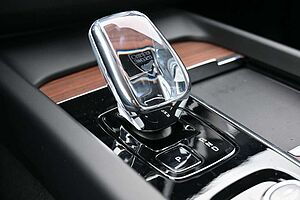 Volvo  B4 D Autom. Plus Dark*STDHZG*360°*H&K*ACC