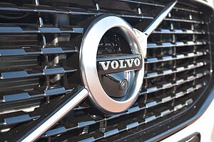 Volvo  B4 D AWD Autom.  R-Design*STDHZG*360°*AHK