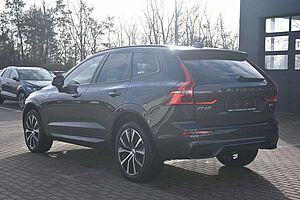 Volvo  B4 D AWD Plus Dark*FSHZG*360°*H&K*ACC