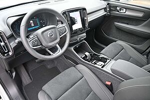 Volvo  B4 DKG Ultimate Dark*STDHZG*PANO*360°*ACC
