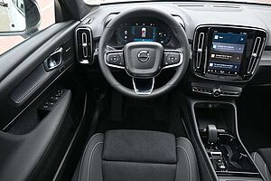 Volvo  B4 DKG Ultimate Dark*STDHZG*PANO*360°*ACC