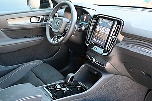 Volvo  B4 DKG Plus Dark*FSHZG*360°*ACC*Allwetter