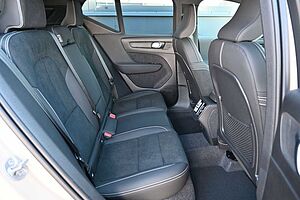 Volvo  B4 DKG Plus Dark*FSHZG*360°*ACC*Allwetter
