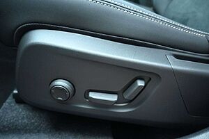 Volvo  B4 DKG Plus Dark*FSHZG*360°*ACC*Allwetter