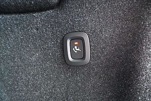 Volvo  B4 DKG Plus Dark*FSHZG*360°*ACC*Allwetter