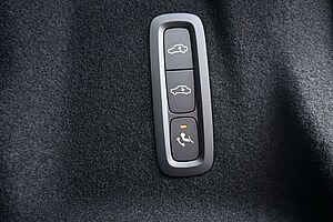 Volvo  B4 D AWD Ultimate Dark*STDHZG*360°*ACC*AHK