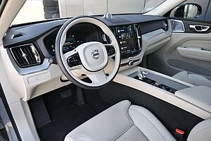 Volvo  B4  AWD Ultimate Dark*PANO*LUFT*B&W*360*AHK