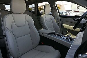 Volvo  B4  AWD Ultimate Dark*PANO*LUFT*B&W*360*AHK