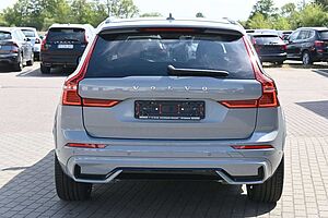 Volvo  B4  AWD Ultimate Dark*PANO*LUFT*B&W*360*AHK