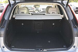Volvo  B4  AWD Ultimate Dark*PANO*LUFT*B&W*360*AHK
