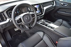 Volvo  B4 D AWD Autom.  R-Design*STDHZG*360°*AHK