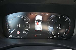 Volvo  B4 D AWD Autom.  R-Design*STDHZG*360°*AHK