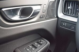 Volvo  B4 D AWD Autom.  R-Design*STDHZG*360°*AHK