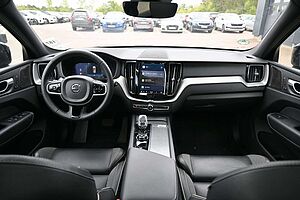 Volvo  B4D Plus Dark*LED*PANO*STHZ*360*H&K*BLIS