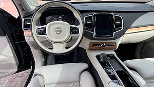 Volvo  Inscription Expression RC Plug-In Hyb*AHK*