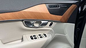 Volvo  Inscription Expression RC Plug-In Hyb*AHK*
