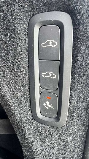 Volvo  Inscription Expression RC Plug-In Hyb*AHK*