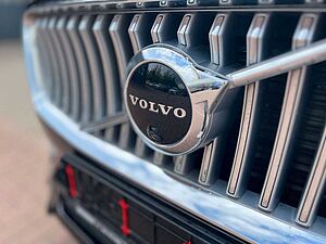 Volvo  Inscription Expression RC Plug-In Hyb*AHK*