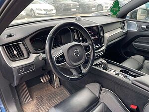Volvo  B4D R-Design*LED*STHZ*B&W*CAM*BLIS*QI