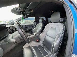 Volvo  B4D R-Design*LED*STHZ*B&W*CAM*BLIS*QI