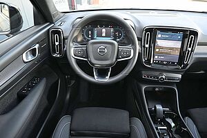 Volvo  B4 DKG Ultimate Dark*FSHZG*PANO*BLIS*ACC